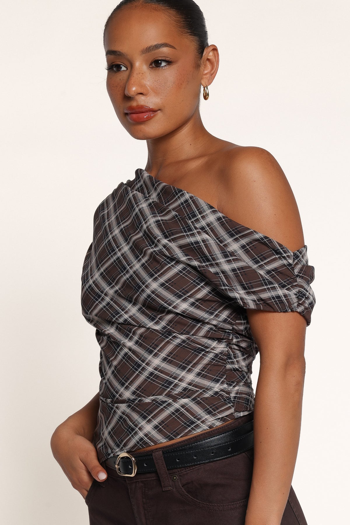 TOPS Vale Off Shoulder Top - Brown Plaid