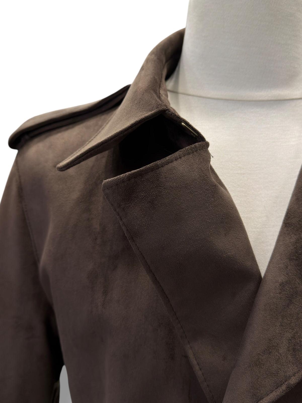 Men's Long Trench Coat with Double-Breasted Closure and Tie Belt